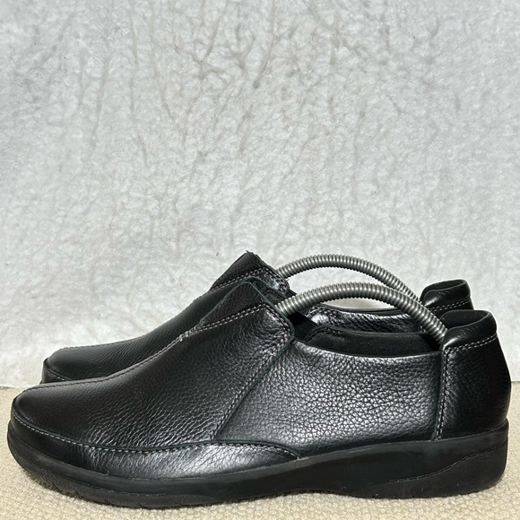 Clarks Womens Cheyn Bow Black Leather Casual Slip On Loafer Shoes SZ US 9M - Picture 2 of 11